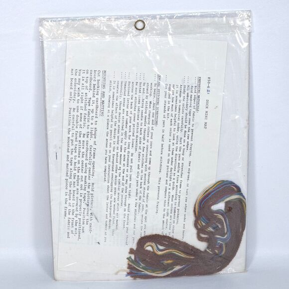 LynnCraft Mats N Stitches Duck Embroidery Kit 50‑621 12x9‎ Silk Screened USA - Picture 6 of 7